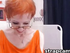 Good looking skinny granny pussy toying on Webcam